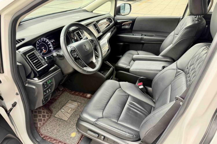 Used Honda Elysion 2019 2.0L Hybrid Luxury Edition
