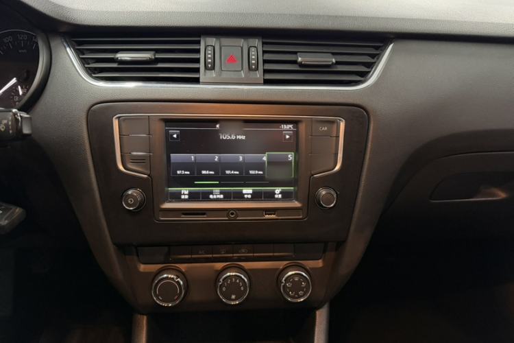 Used Skoda Octavia 2017 Classic Model 1.6L Manual Comfort Edition