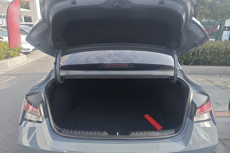 Used Hyundai Elantra 2021 1.5L CVT LUX Prestige Edition
