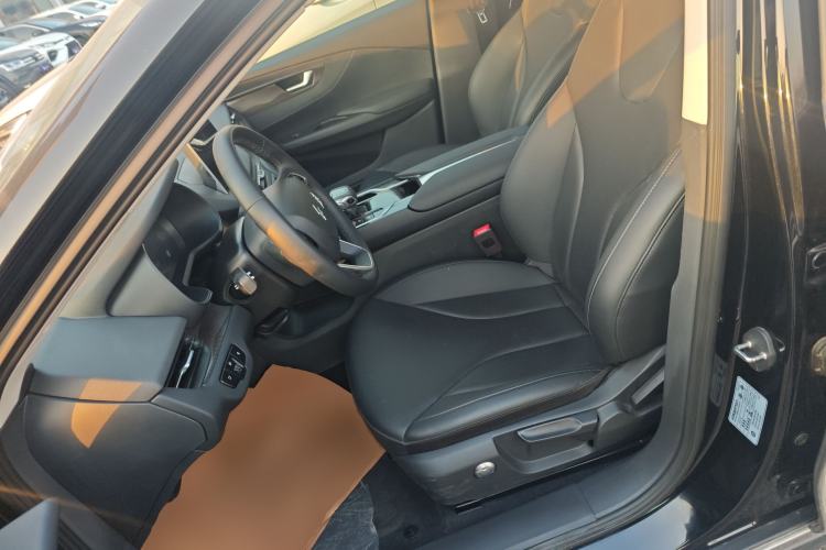 Used Hongqi E-QM5 2022 431 km Charge & Enjoy Edition
