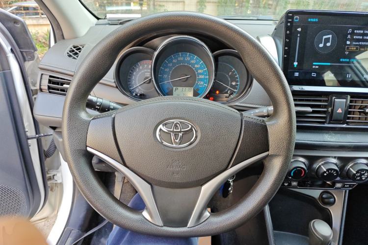 Used Toyota YARiS L 2015 1.5E Automatic Charm Edition