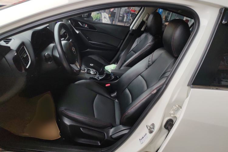 Used Mazda Mazda 3 Axela 2016 Sedan 1.5L Automatic Comfort Model
