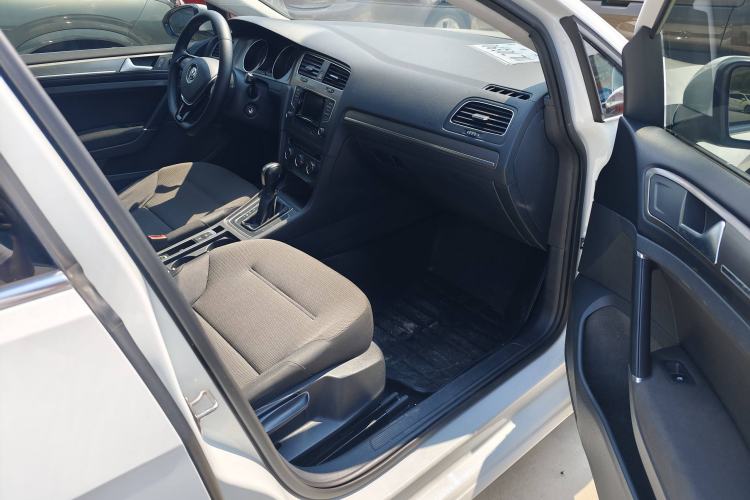 Used Volkswagen Golf 2016 1.6L Automatic Comfort Model
