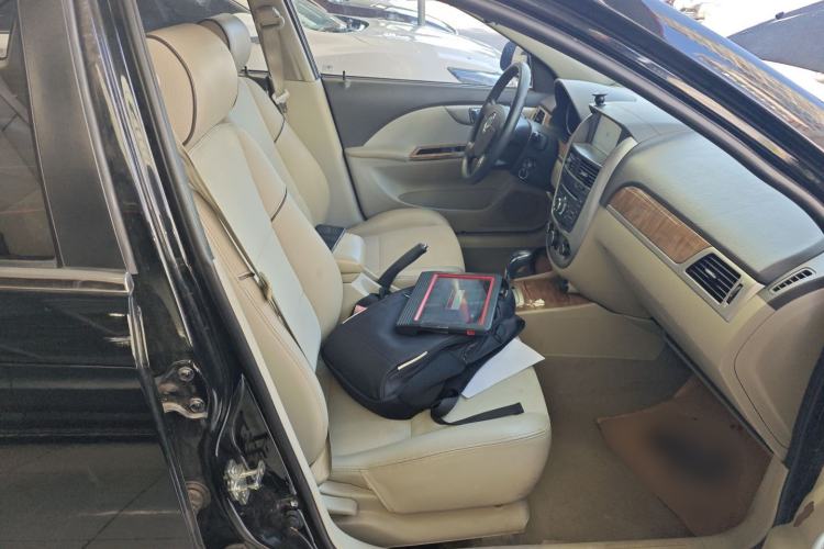 Used Buick Excelle 2015 1.5L Automatic Classic Model
