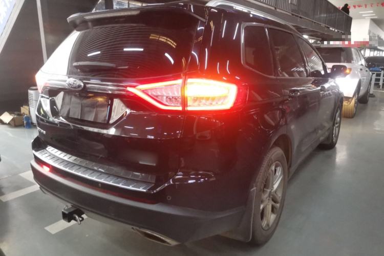 Used Ford Edge 2018 EcoBoost 245 Two-Wheel-Drive Titanium 7-Seater China VI Standard