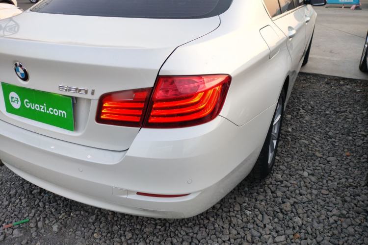 Used BMW 5 Series 2015 520i Elegant Edition
