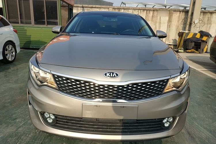 Used Kia K5 2016 2.0L Automatic LUX
