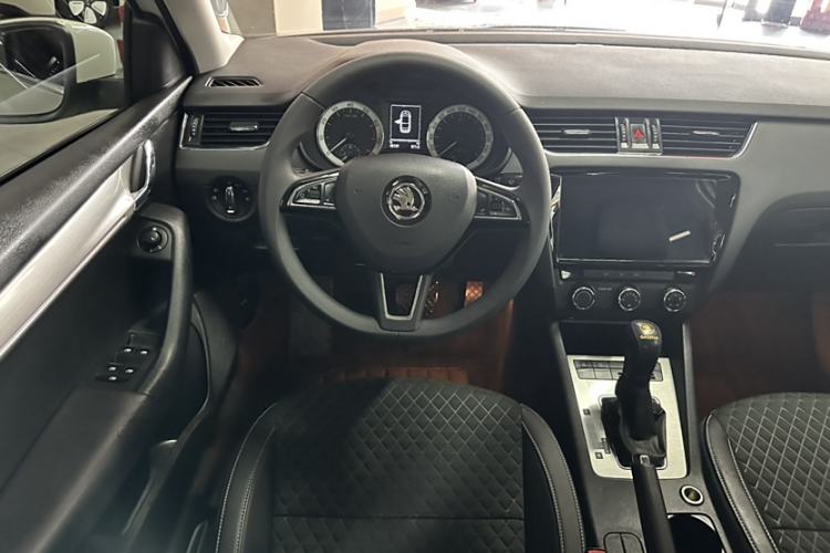 Used Skoda Octavia 2019 TSI230 DSG SmartDrive Luxury Edition China VI
