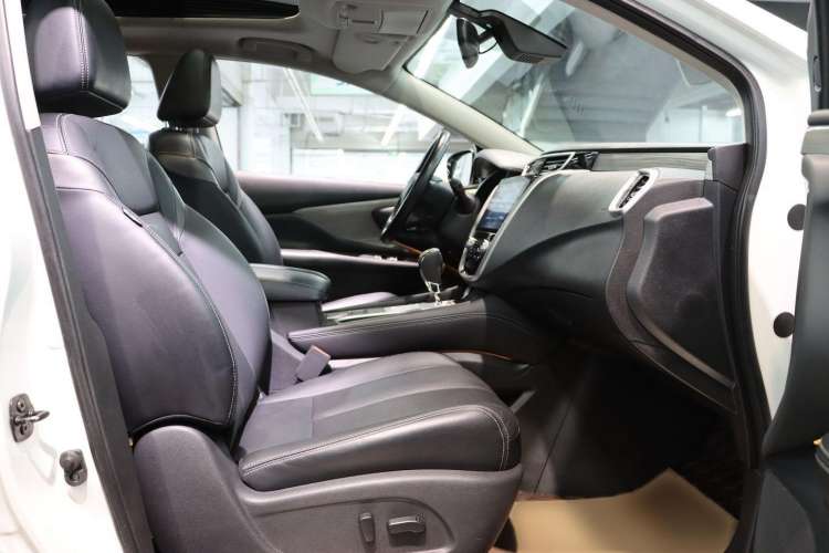 Used Nissan Murano 2021 2.5L XL Two-Wheel Drive Smart Connect Luxury Edition