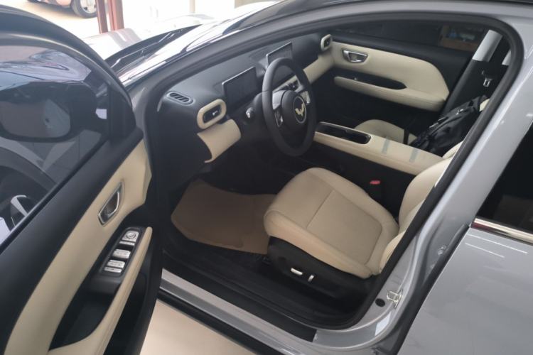 Used Wuling Bingo PLUS 2024 401 km Range 5-Seater Version