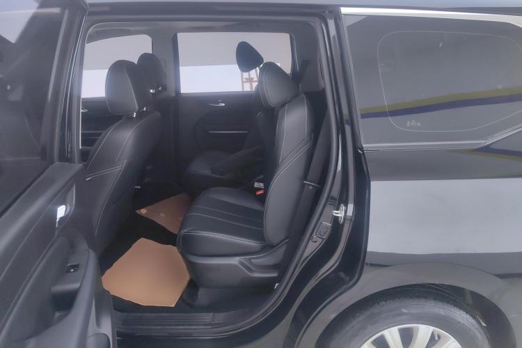 Used GAC Trumpchi M6 2021 270T DCT Luxury Edition (7 Seats)
