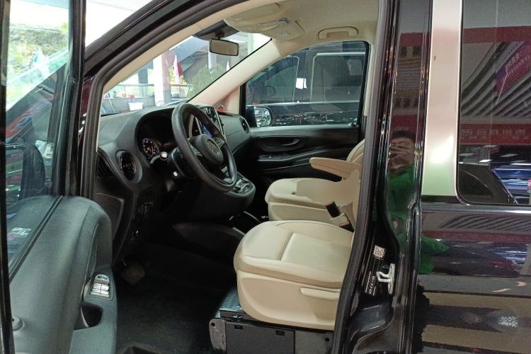 Used Mercedes-Benz Vito 2023 2.0T Elite Version 7 Seats