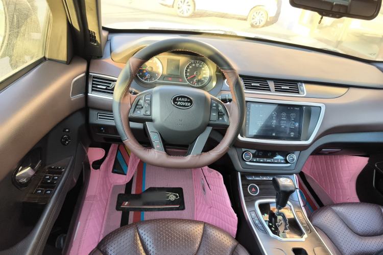 Used Land X7 2015 2.0T Panoramic Prestige Edition
