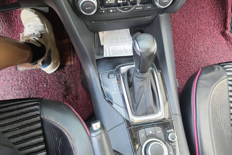 Used Mazda Mazda 3 Axela 2014 Sedan 1.5L Automatic Luxury Model
