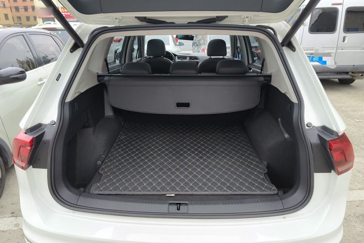 Used Volkswagen Tiguan L 2021 330TSI Automatic Two-Wheel Drive R-Line Enhanced Edition
