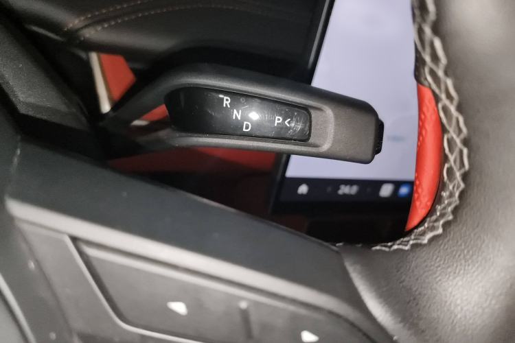 Used  SU7 2024 Rear-Drive Ultra-Long Range Advanced Pro-Level Intelligent Driving Version
