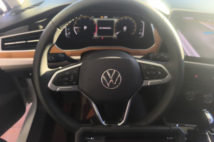 Used Volkswagen Bora 2024 200TSI DSG EnjoyDrive PRO Edition
