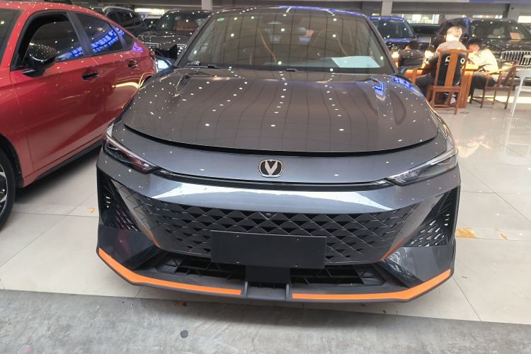 Used Changan UNI-V 2024 1.5T Prestige Sport Edition
