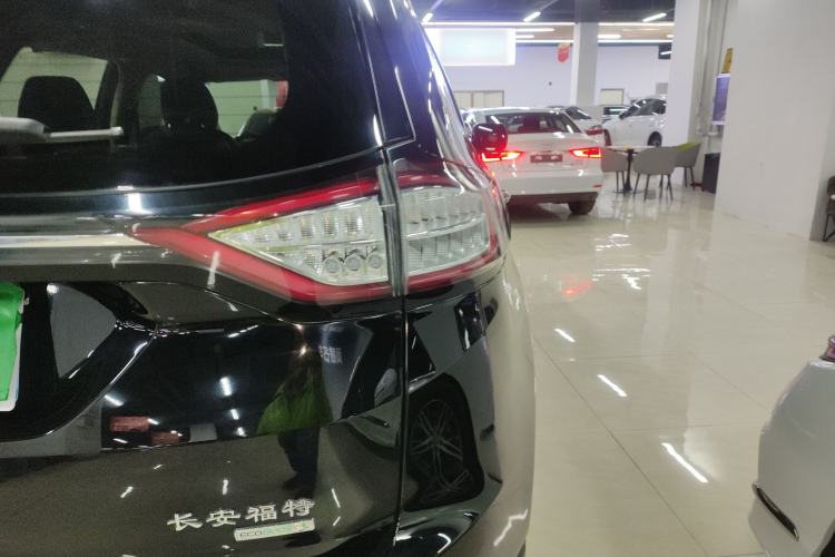 Used Ford Edge 2018 EcoBoost 245 Two-Wheel-Drive Titanium 7-Seater China V Standard
