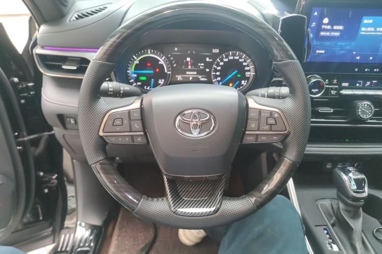 Used Toyota Highlander 2023 2.5L Smart Electric Hybrid Dual-Engine 4x4 Knight Edition 7 Seats