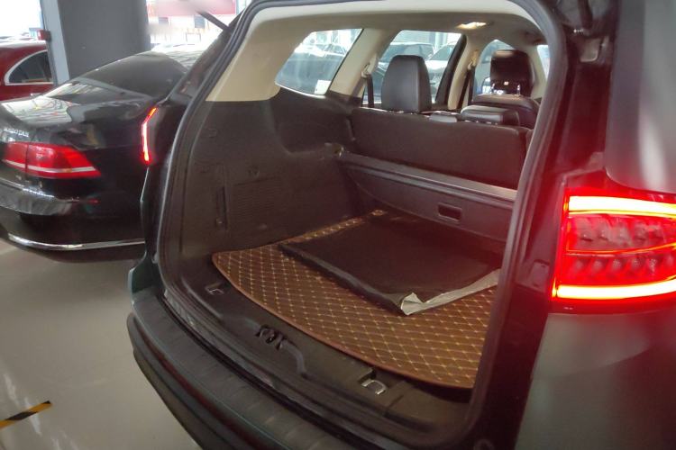 Used Ford Edge 2018 Facelifted EcoBoost 245 Two-Wheel-Drive Platinum Edition 5 Seats China V Emission Standard
