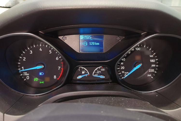 Used Ford Focus 2017 Hatchback 1.6L Automatic Fashion Edition Smart Drive Version
