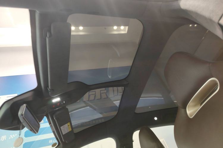 Used  11 2023 Long-Range Single-Motor Version 5 Seats
