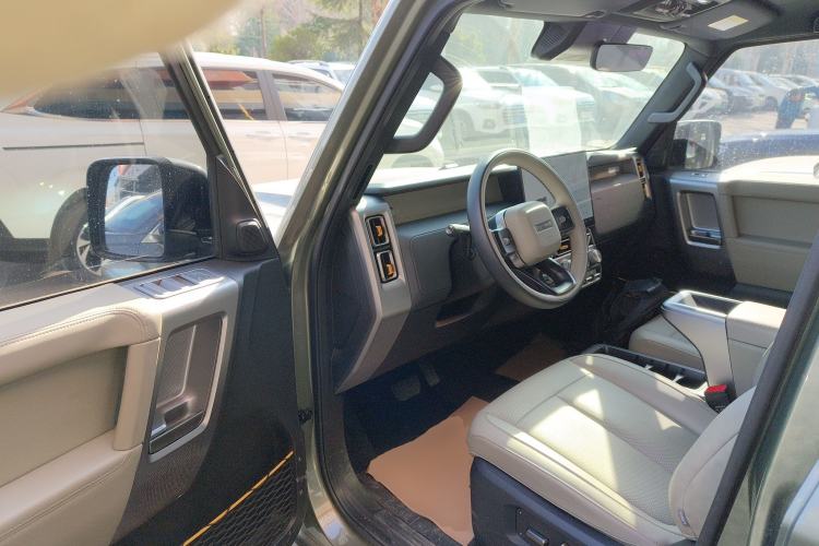 Used  V23 2025 501 Four-Wheel Drive Intelligent Driving Version
