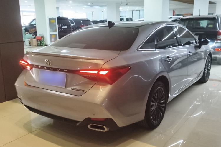Used Toyota Avalon 2019 2.5L Touring Premium Version China VI Standard
