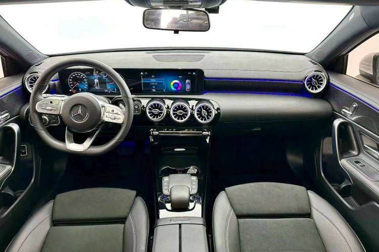 Used Mercedes-Benz A-Class 2022 Revised Version A 200 L Sport Sedan Fashionable Style