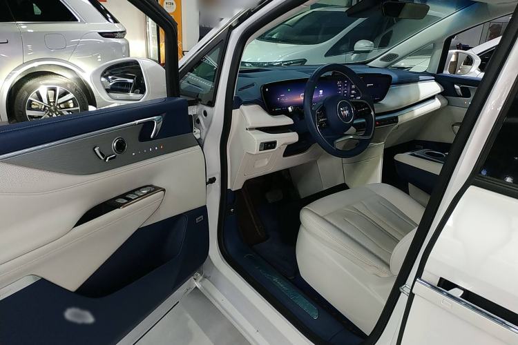 Used Buick GL8 New Energy 2024 Lu Zun Luxury Edition 7-Seater
