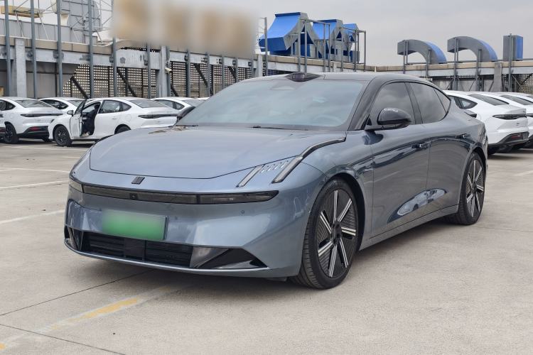 Used Lynk & Co Z10 2025 95 kWh 806 km Range Rear-Wheel Drive Advanced Driver-Assistance System Max