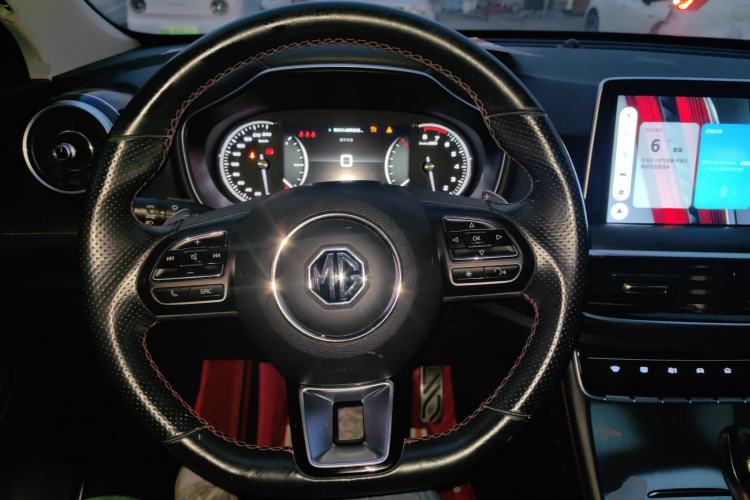 Used MG HS 2018 20T Automatic Two-Wheel Drive Hormone Passion Edition China V Standard
