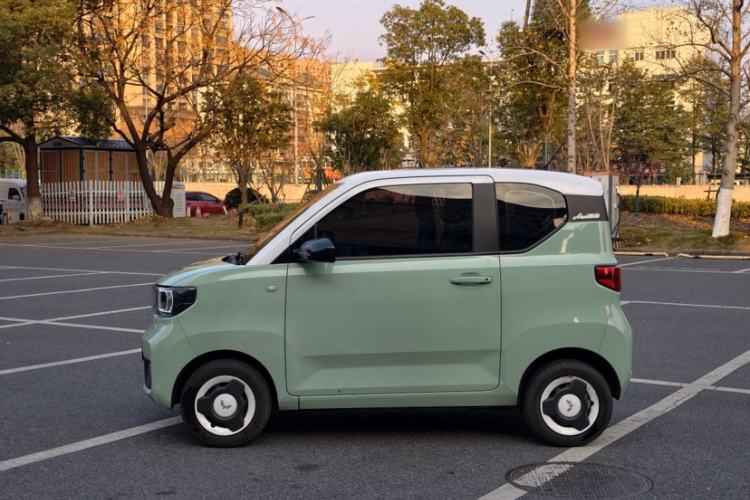 Used Wuling Hongguang MINIEV 2021 Macaron Premium Model – Lithium Iron Phosphate
