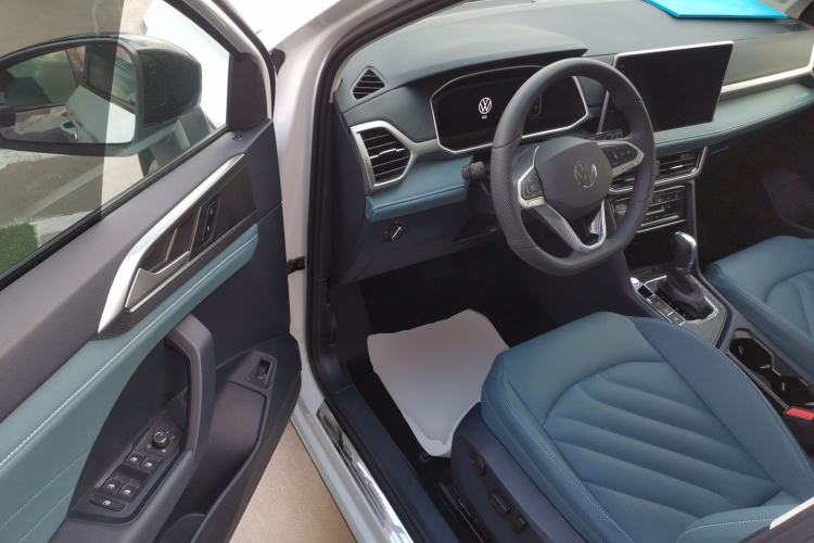 Used Volkswagen Tharu 2024 300TSI Two-Wheel-Drive Moon Luxury Edition
