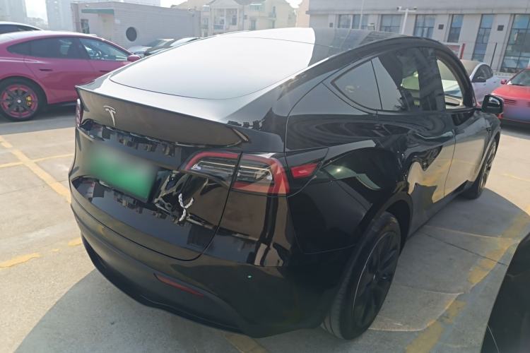 Used Tesla Model Y 2022 Long-Range All-Wheel-Drive Version
