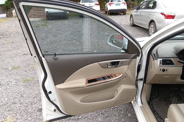 Used Buick Excelle 2015 1.5L Automatic Classic Model
