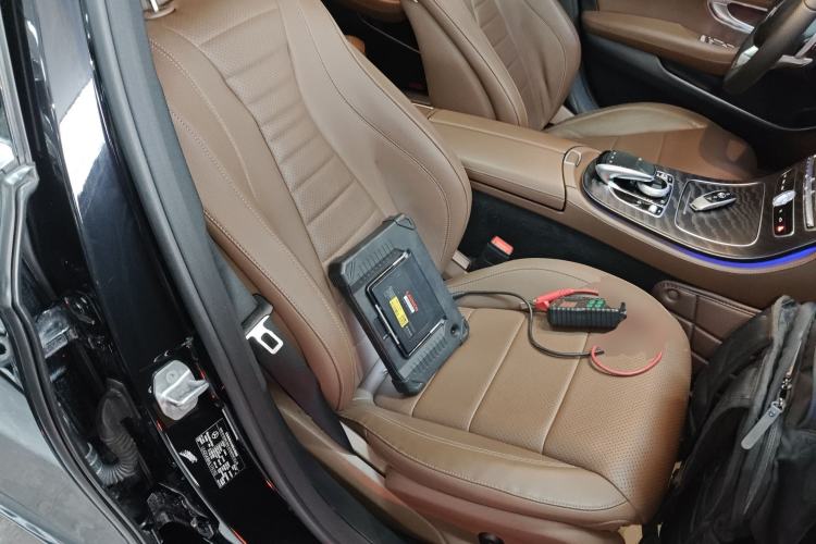 Used Mercedes-Benz E-Class 2018 E 300 L Sporty and Stylish Model
