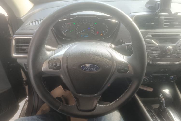 Used Ford Escort 2015 1.5L Automatic Fashion Model
