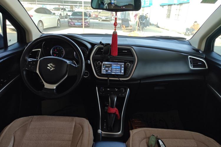 Used Suzuki S-Cross 2014 1.6L CVT Two-Wheel Drive Elite Version
