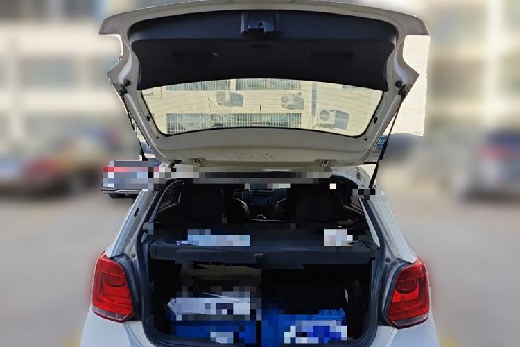 Used Volkswagen Polo 2013 1.6L Manual Comfort Edition
