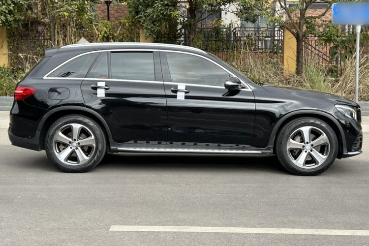 Used Mercedes-Benz GLC 2016 GLC 260 4MATIC Luxury Model
