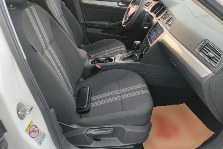 Used Volkswagen Lamando 2017 230TSI DSG Fashion Edition
