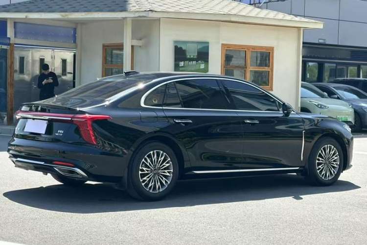 Used Hongqi H5 2024 2.0T Automatic Smart Connect Flagship Edition
