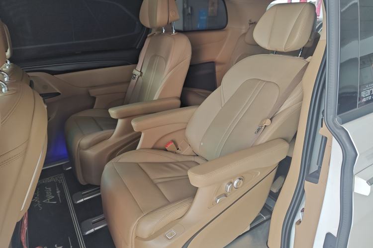 Used Buick GL8 2021 ES Land Cruiser 653T Flagship Model
