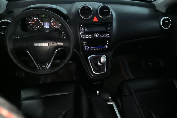 Used Haval H6 2016 Upgraded Model 1.5T Manual Two-Wheel Drive Value Edition
