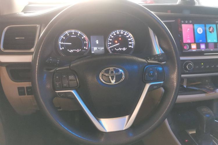 Used Toyota Highlander 2018 2.0T Two-Wheel Drive Elite Version 5 Seats China VI Standard
