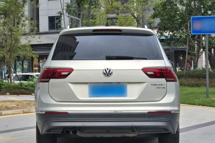 Used Volkswagen Tiguan L 2017 330TSI Automatic Two-Wheel Drive Comfort Edition
