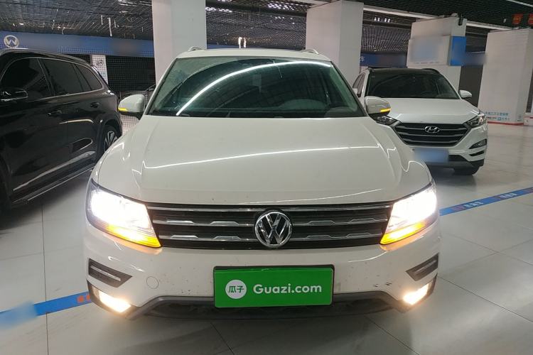 Used Volkswagen Tiguan L 2019 Revised 330TSI Automatic Two-Wheel Drive Smart & Luxury Edition China VI Standard
