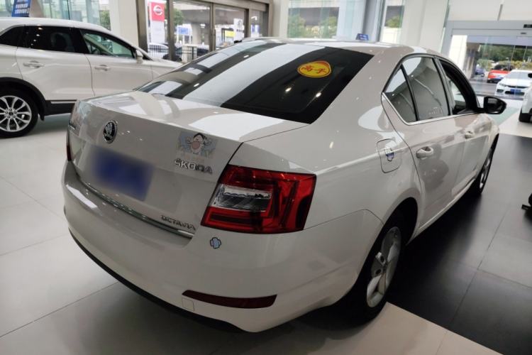 Used Skoda Octavia 2015 1.6L Automatic Yijun Edition

